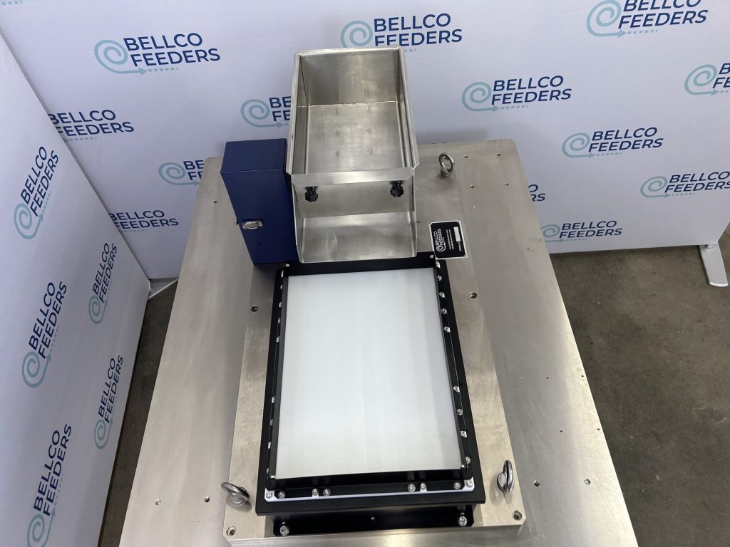 Bellco Flex feeder with its control label and platform frame in view