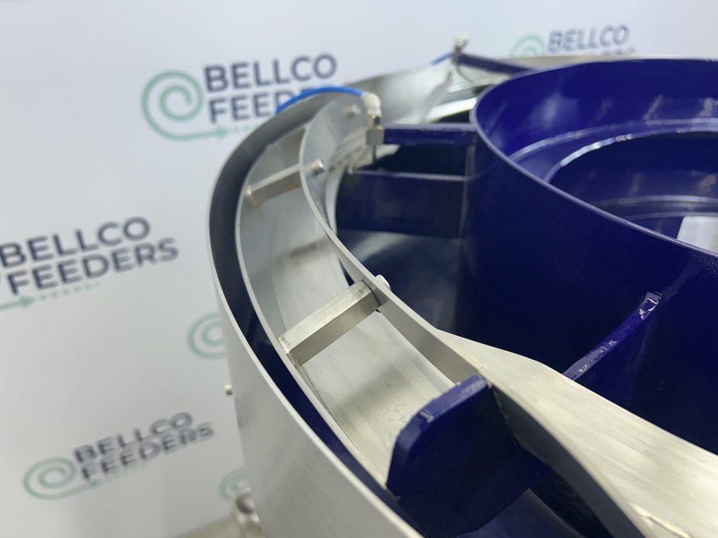 600–700mm stainless steel bowl feeder; close up view of track
